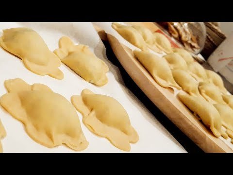 Ravioli ricotta e funghi con crema di tartufo  ...facilissimi e buonissimi.