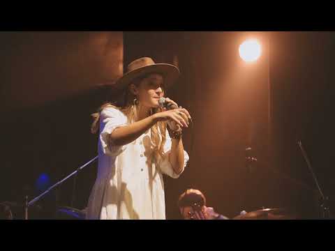 Maggie Cullen. "La Jardinera". 2/12/21. ND Teatro.