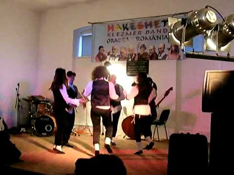 Ansamblul de dansuri israeliene Or Neurim - Purim 2011 (2)