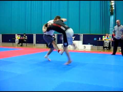 uma03.12.11 british open U73kg final