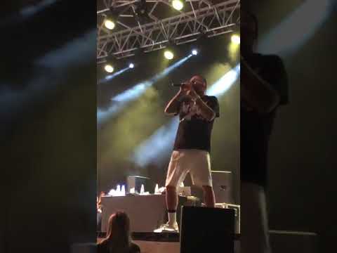 Gué Pequeno - Ti Levo Le Collane (Live @ Belvedere di San Leucio)