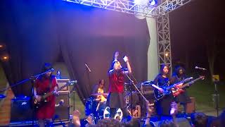 04.Freedom Fighters - Akai Sisters [SCANDAL Covers] Live at UC Bunkkasai 2017