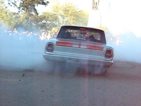 Quema de Goma Locos del Ford