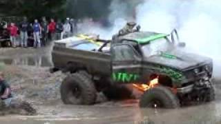 preview picture of video 'Migraine mud Truck  Fire WV'