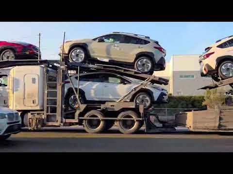 As i continue to adventure on my walk show 22nd as spur crossing thro QB now ..--