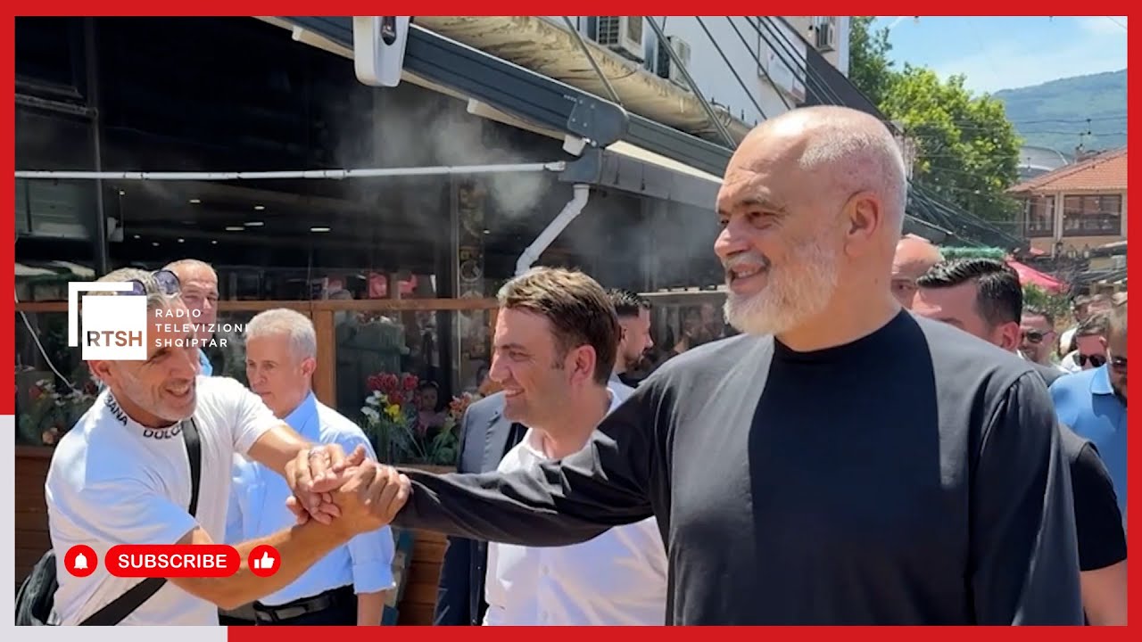 Rama në Shkup, shëtit në Çarshinë e Vjetër i shoqëruar nga Bujar Osmani