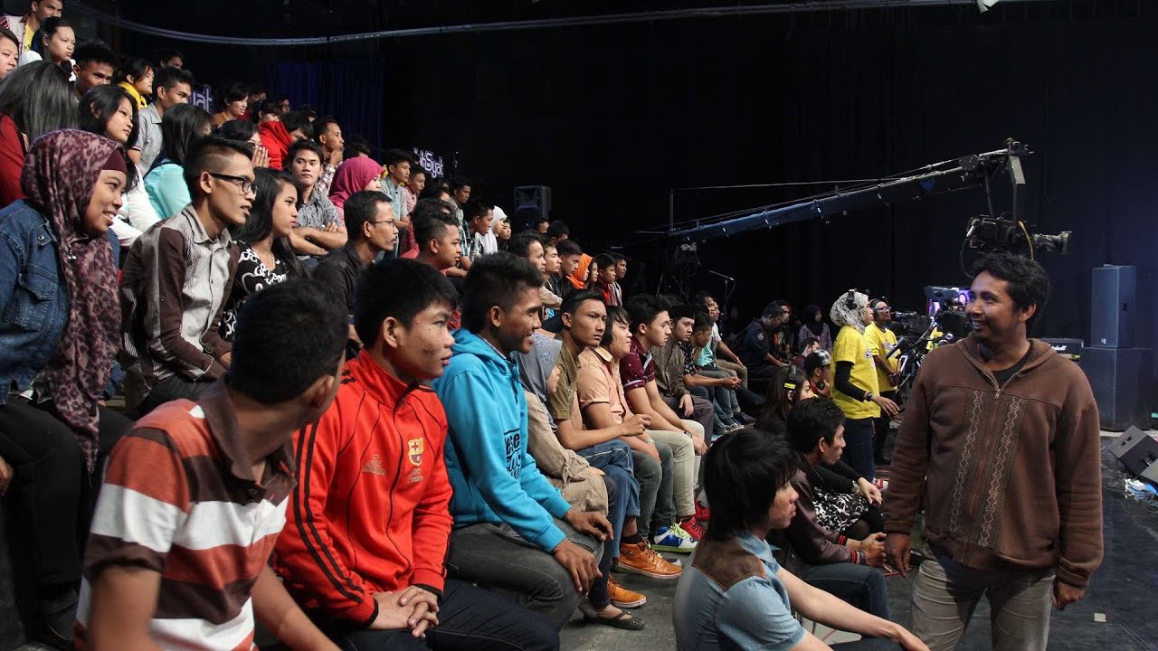 Story Behind the Audience (Menonton Penonton) - Trailer | FFD 2014