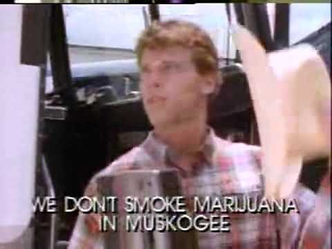 Okie From Muskogee - Video Karaoke (Pioneer)