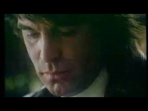 Murphy Irish stout advert with Oliver Tobias & Sue Vanner. Passport. 1981.