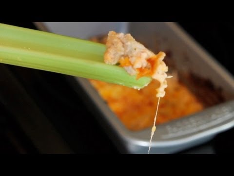 SKINNY Buffalo Chicken Dip | RECIPE & WORKOUT
