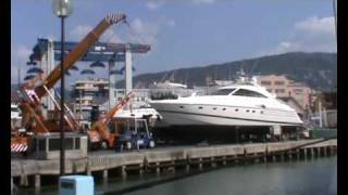 preview picture of video 'Porto Turistico di Lavagna - Boat4all.com'