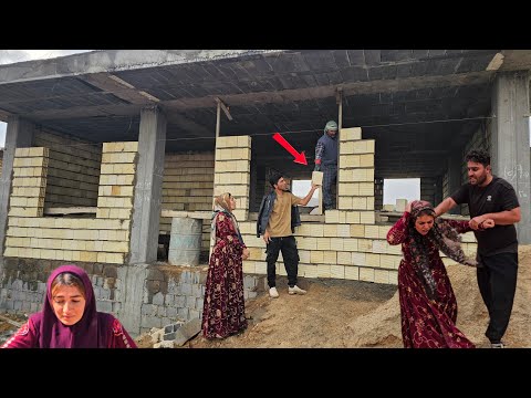 Ayas completed the wall of the house (Kuhrig family in tension with Soraya)