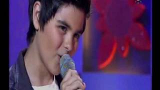 Abraham Mateo (11 años) canta por Alejandro Sanz en Menuda Noche