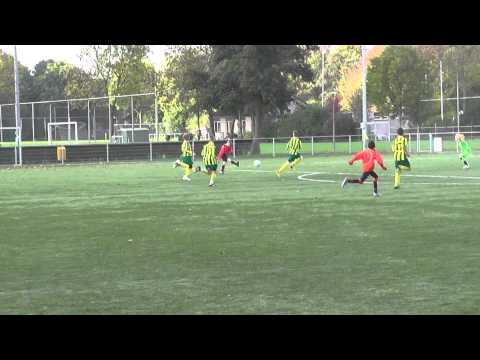 26 okt 2013 Brederodes D2 - VV De Meern D4 com 2-1 Keeper Brederodes redt 2 schoten van Maurits