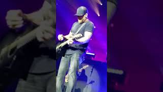 Brantley Gilbert outlaw in me 8-6-17