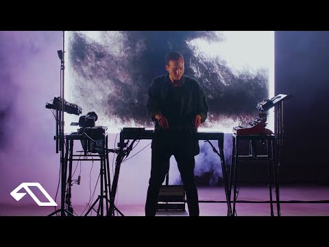 Ben Böhmer feat. lau.ra - Erase (Live from the König Galerie, Berlin)