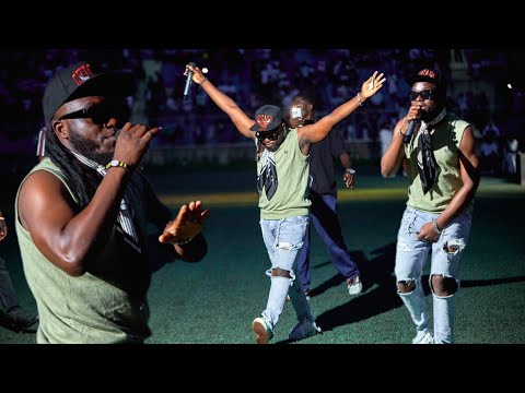 J five mineur en direct du stade moderne de Kindia Mega Concert de jeune soldat 