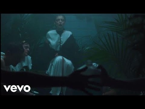 Video per il significato della canzone Team di Lorde