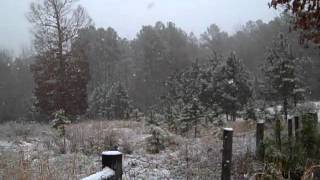 preview picture of video 'A little Saturday Morning Snow at home Carthage, NC'