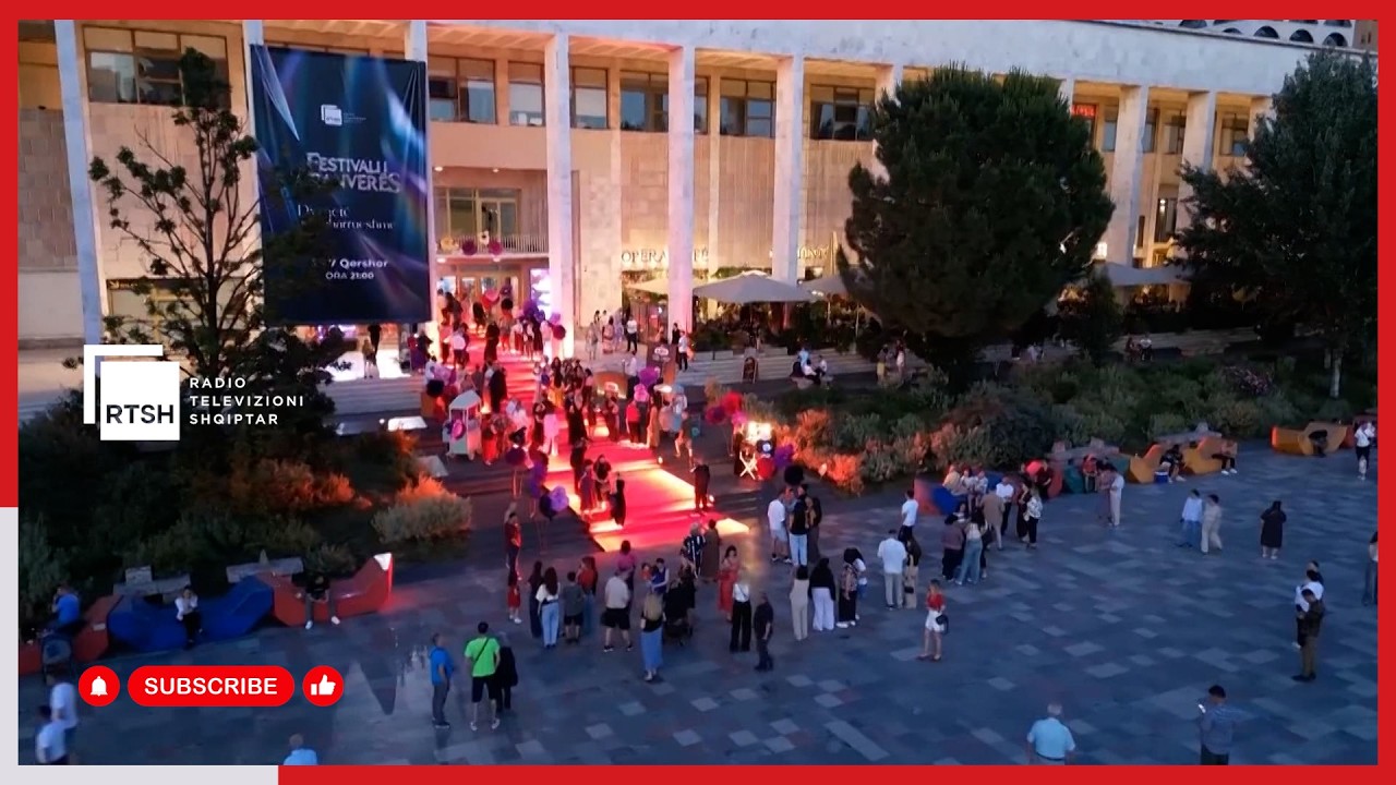 Festivali i Pranverës nga shumë kënde, artistët dhe publiku parakaluan në tapetin e kuq, emocionet e paskuintave