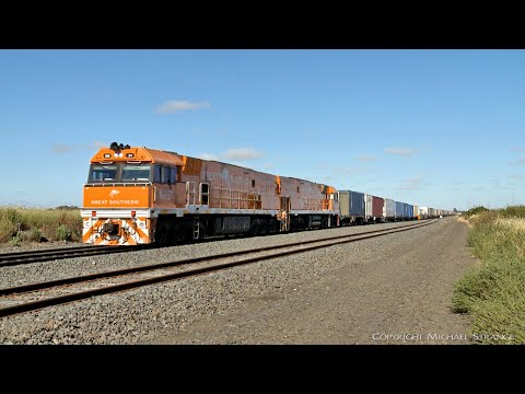7AM5 With Great Southern Livery NR31 & NR30 (12/12/2021) - PoathTV Australian Trains & Railways