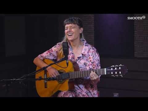 Smooth FM | Mallu Magalhães - Deixa Menina