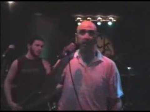 DESKONTROL REMOTO - En el sofa