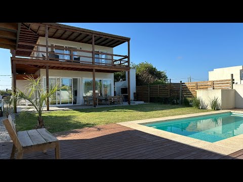 Video de YouTube - Casa en Alquiler de 4 dormitorios con Piscina, Jardín y Patio en La Juanita, Maldonado