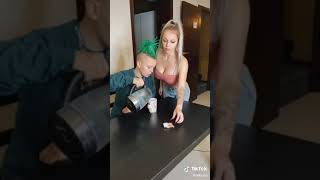 【TikTok】巨乳美女が、、あなたならどうする？