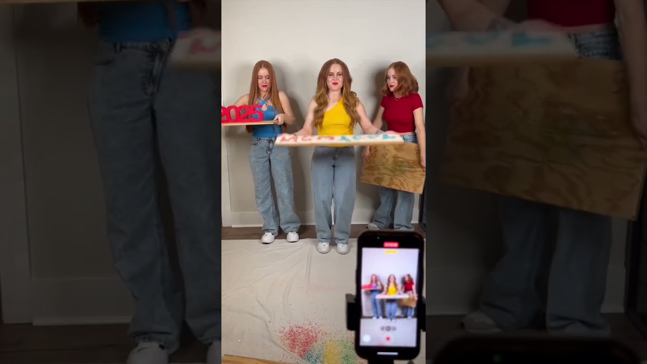 HAPPY NEW YEAR 🥳🎉 #2025