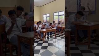 Download lagu Who at school likes to play pranks on teachers? #short #funny #comedy mp3 Download lagu Who at school likes to play pranks on teachers? #short #funny #comedy mp3