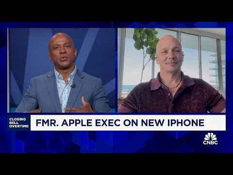 Apple's competition isn't other AI companies, its smart phone makers, says Fmr. Apple executive
