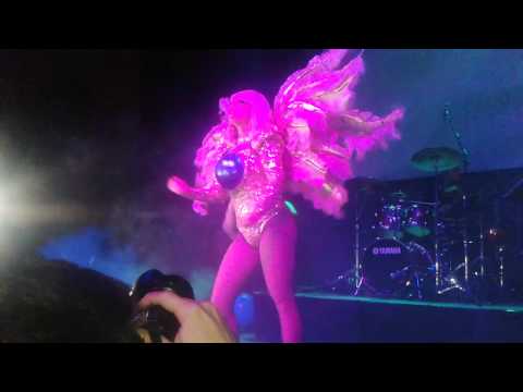 Sol Gaga, Artpop Blondie,Tributo Lady Gaga