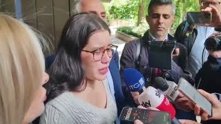 Assolti gli schermidori accusati di violenza sessuale, la ragazza in lacrime: «Non finirà così»