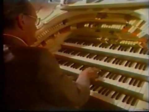 "LIVE VIDEO"- REGINALD DIXON at the WURLITZER ! - "MR. BLACKPOOL" *****