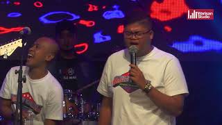 Download lagu ALONG THAI & BOB SENTUHAN - BUNGA EMAS mp3 Download lagu ALONG THAI & BOB SENTUHAN - BUNGA EMAS mp3