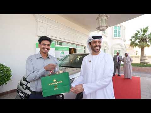 جيبان الذي يعمل في شركة دلسكو فاز بسيارة خلال الدورة الثانية من جائزة الإمارات للريادة في سوق العمل