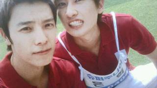 Donghae &amp; Eunhyuk (Super Junior) -- Oppa has risen 떴다 오빠 (Oppa, Oppa) with lyrics.