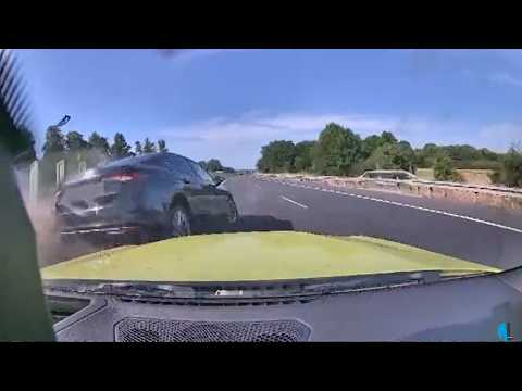 Skoda zderzyła się z BMW na S3. Za kierownicą marszałek województwa lubuskiego