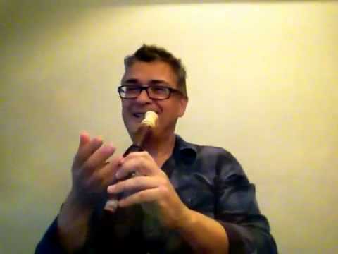 Gonzalo X. Ruiz baroque oboe lesson 3 - holding the instrum