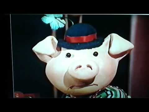 "Kung Fu Pig" Part 15 - Parsley Trains Huxley