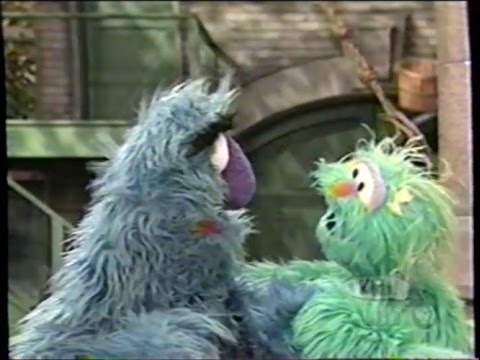 Sesame Street (#3886): Rosita Looks for a Best Friend