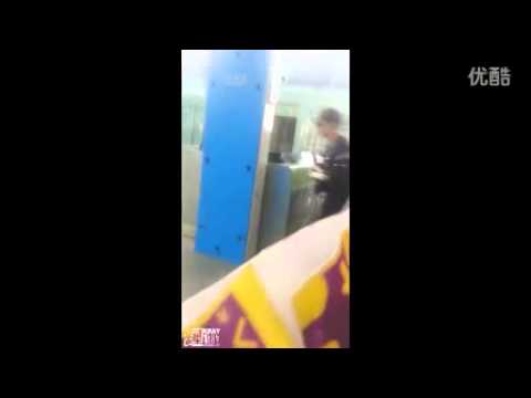 [Fancam] [为了KBKLay] 140203 Lay at Changsa Huanghua International Airport