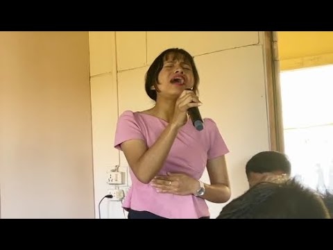 Nl. Lalfakmawii | “ Malsawm ang che “