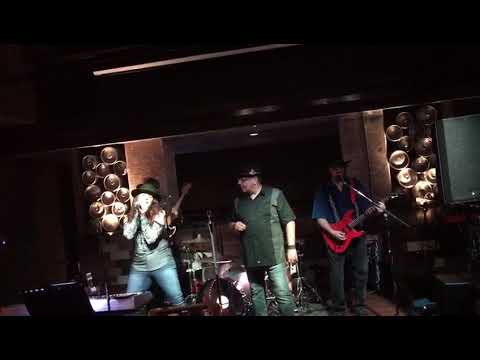 Tennessee Whiskey - Shelly and The Royal Tones