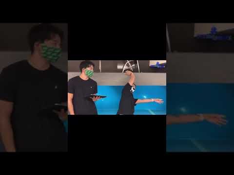 piscine-jardin-parasol-coin-detente-chaises-longues-foyer-exterieur