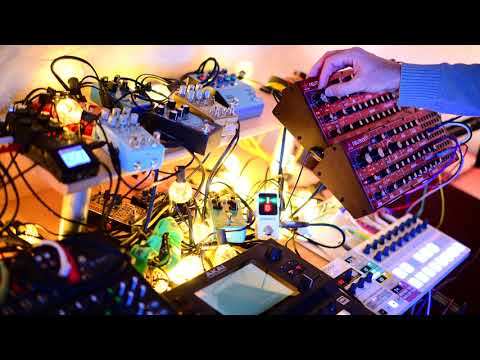 [2020/07/29] Rhythmic Drones with Behringer Neutrons (and a Blooper)