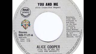 Alice Cooper - You And Me on FM Station from a 1948 Wards Airline Console Radio.