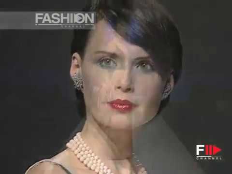 Fashion Show "Raffaella Curiel" Haute Couture Women Spring Summer 2003 Rome 4 of 7
