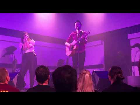 Paul Dempsey and Shannen James, “The Chain” (Fleetwood Mac cover), Barwon Heads Hotel 25/6/2021